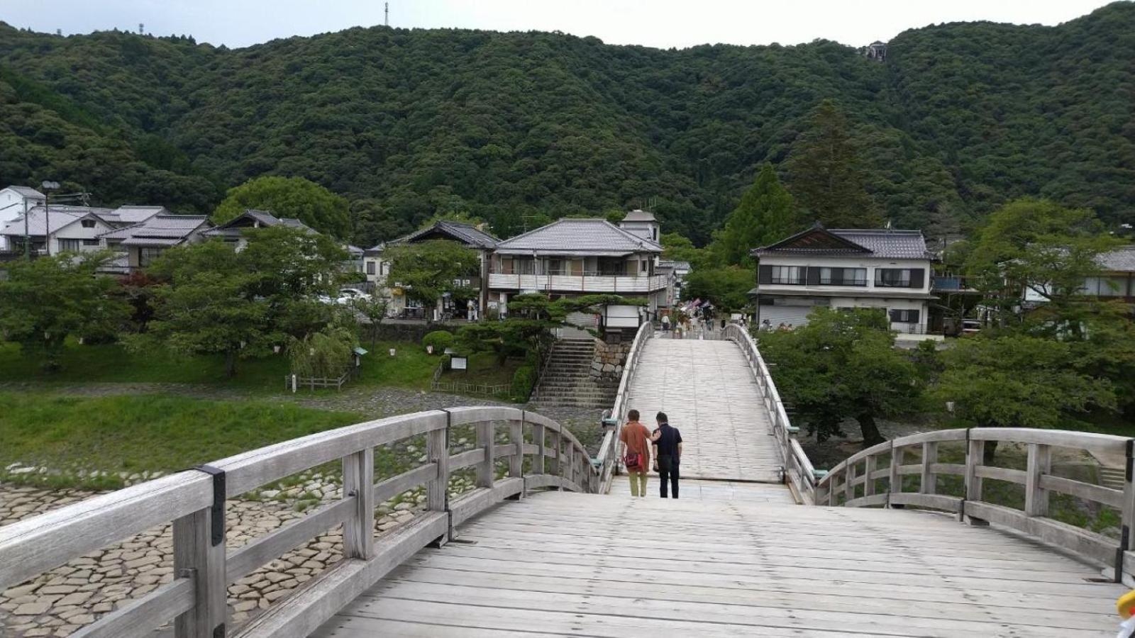 베셀 인 히로시마 에키마에 외부 사진